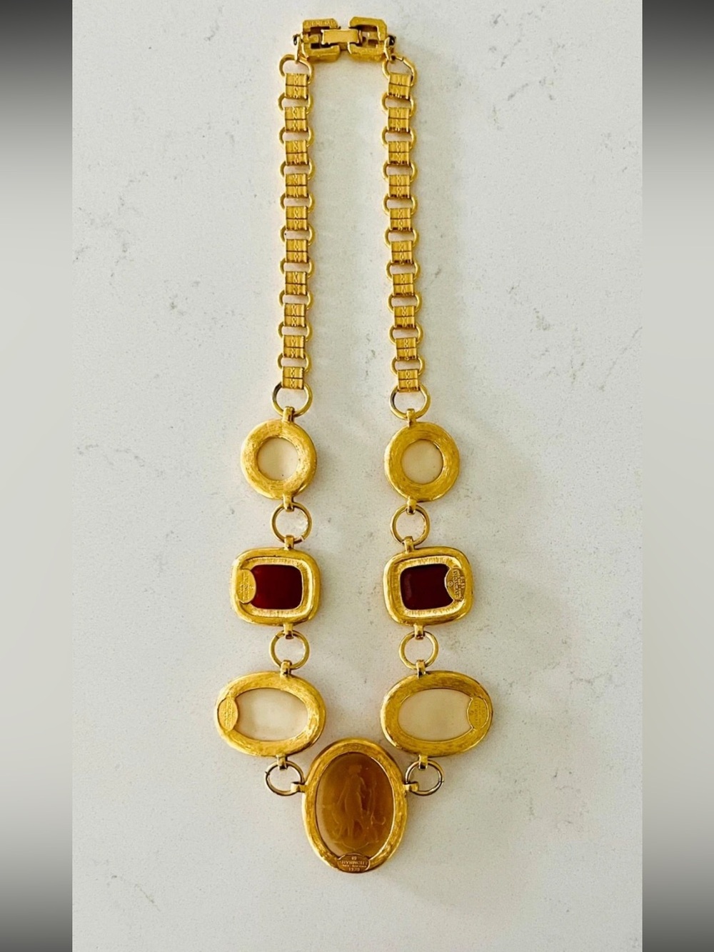 Rare Vintage Signed Givenchy 1976 Cameo Intaglio Runway Collector’s Necklace - Picture 8 of 8